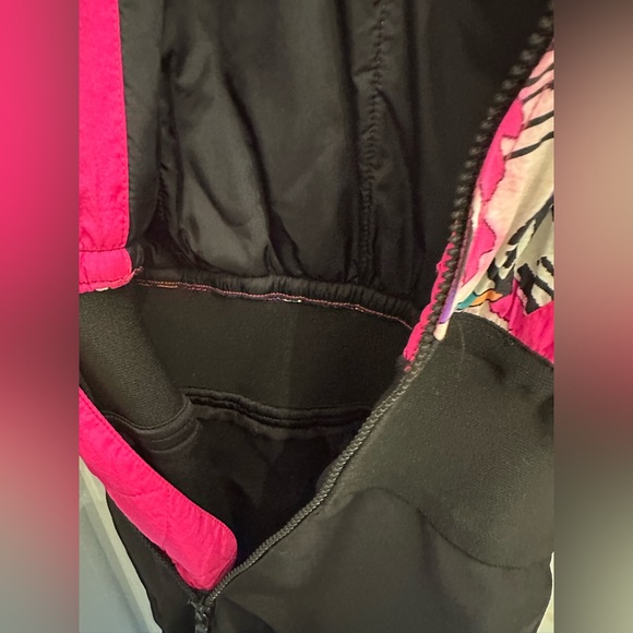 Vintage Tyrolia Ladies Ski Suit With Stirups Size 4 - Picture 10 of 16